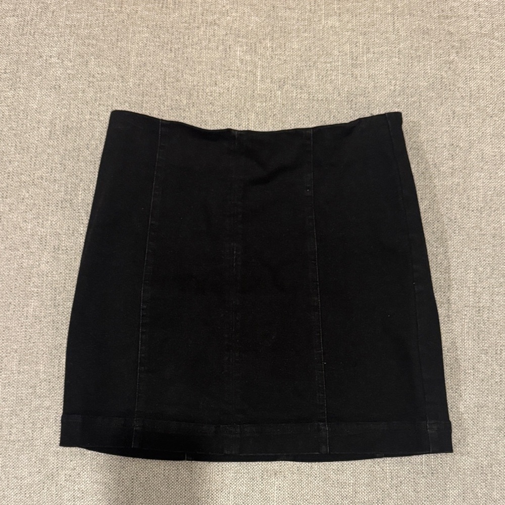 Sleek Black Women's Mini Skirt